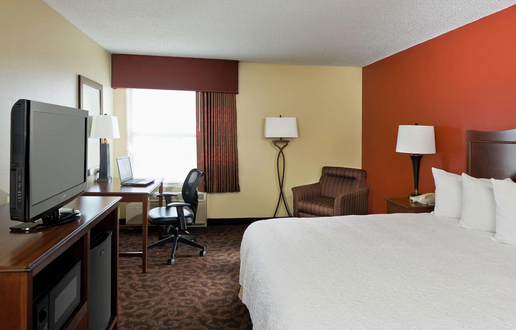 Hampton Inn Сан Анджело Экстерьер фото